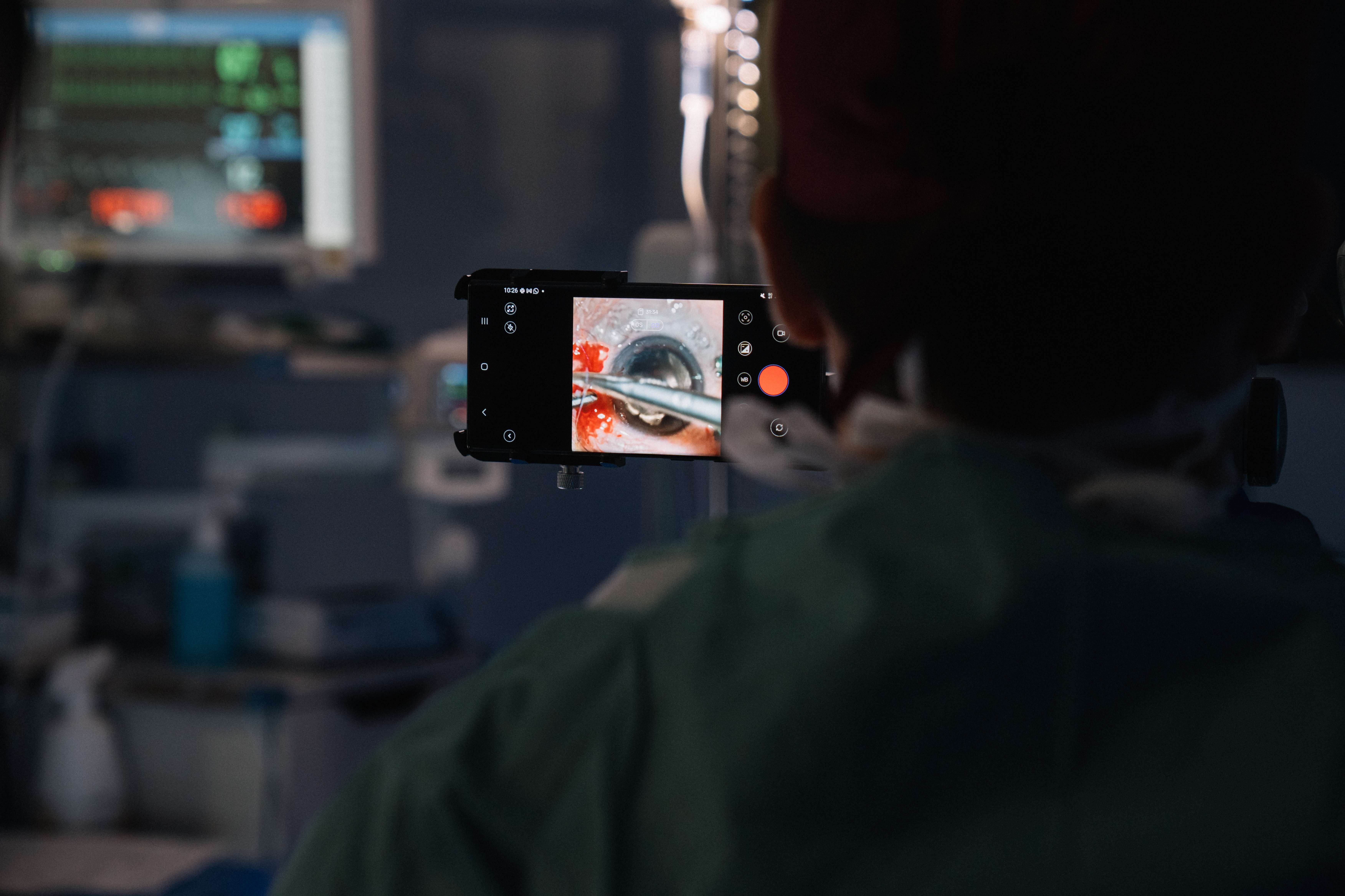 How to Stream Your Surgeries in Zoom With the Help of MicroREC